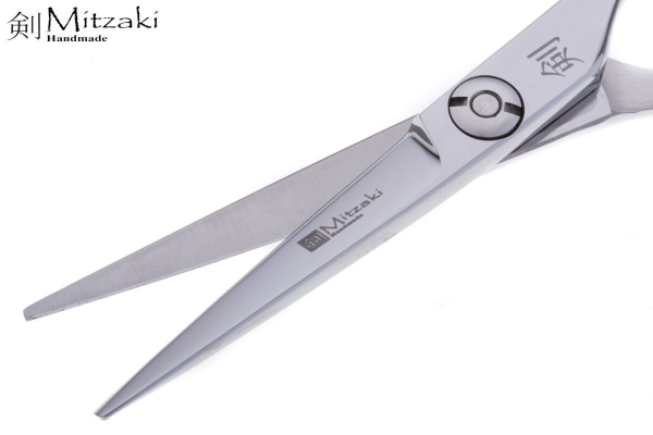 MITZAKI-Sysal , hochwertige Haarschneideschere in 5.0 Zoll, für Coiffeure die nur das perfekte aktzeptieren, guter Stahl zum kleinen Preis, DGT polish veredelt, optimale Sliceeigenschaft